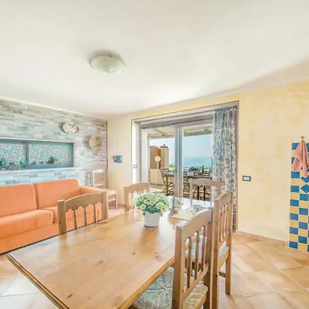 Casa In Riva Al Mare 2 Daire
